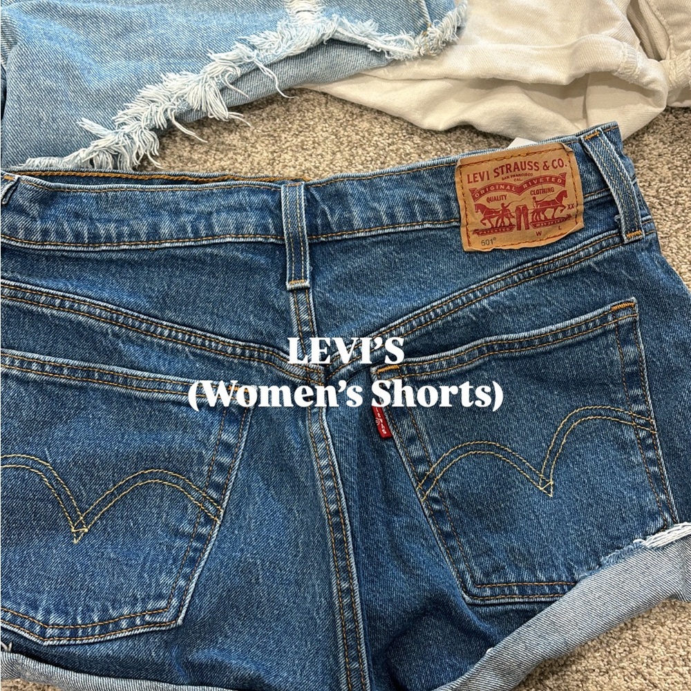 Levi's Women's Classic Vintage Denim Shorts in Size 27